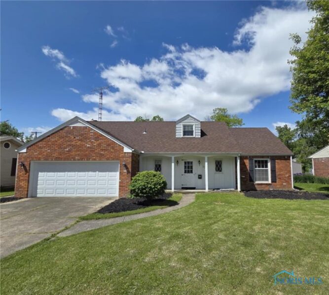 1010 E Boundary St, Perrysburg